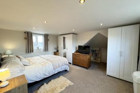 4 bedroom semi-detached bungalow for sale - Plants Brook Road, Walmley, Sutton Coldfield