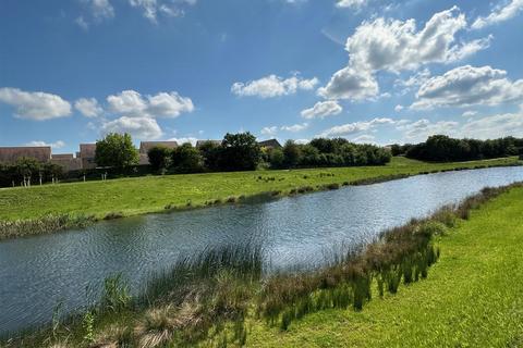 34 Lake Drive, Weldon, Corby, NN17 3FE