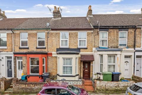 2 bedroom terraced house to rent, Oswald Road, Dover, Dover, CT17