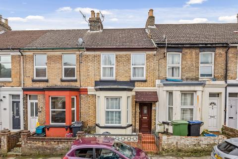 2 bedroom terraced house to rent, Oswald Road, Dover, Dover, CT17