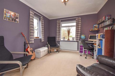 4 bedroom semi-detached house for sale - Maple Drive, Penrith