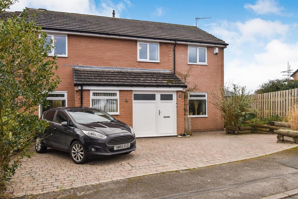 Maple Drive, Penrith 4 bed semidetached house for sale £350,000
