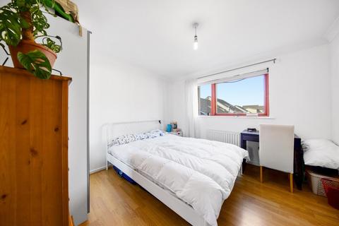 2 bedroom flat for sale, Monteagle Way, Hackney