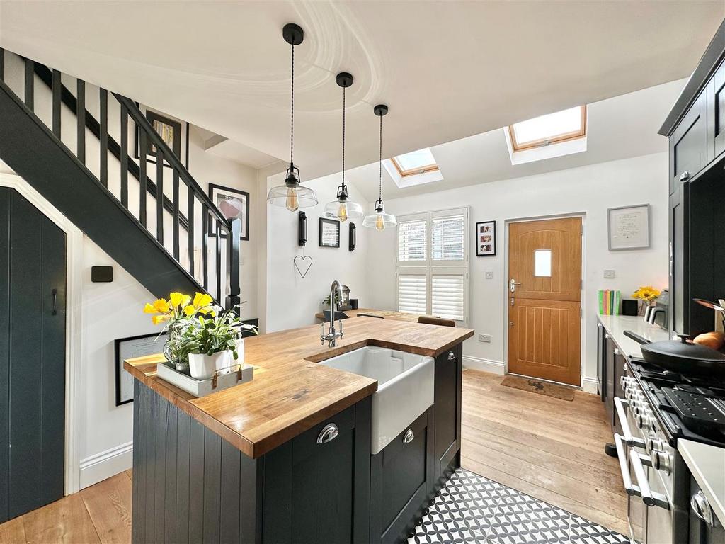 Redhouse Lane, Disley, Stockport 2 bed terraced house for sale £269,500
