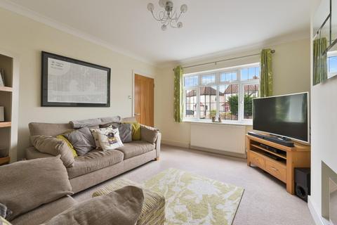 70 Danetree Road, Epsom, KT19 9RZ