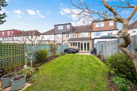 70 Danetree Road, Epsom, KT19 9RZ