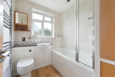 70 Danetree Road, Epsom, KT19 9RZ