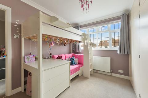 70 Danetree Road, Epsom, KT19 9RZ