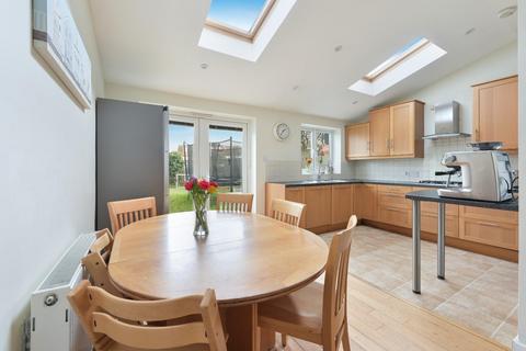 4 bedroom end of terrace house for sale, Vale Road, Worcester Park