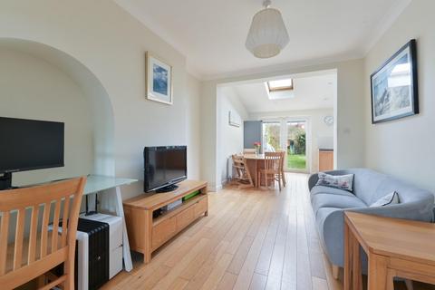 33 Vale Road, Worcester Park, KT4 7EA