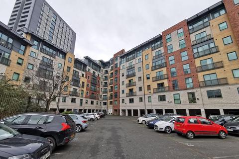 2 bedroom flat to rent, City Point 2, 156 Chapel Street, Salford