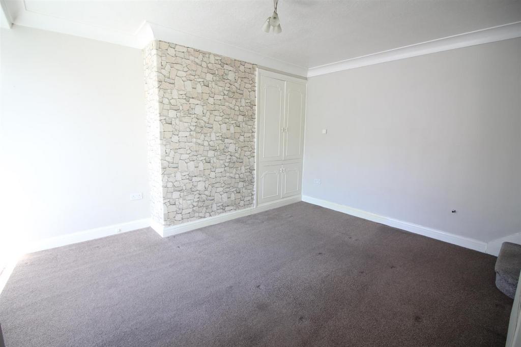 Dawlish Terrace, Leeds LS9 3 bed terraced house for sale £140,000