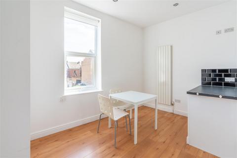 2 bedroom flat for sale, Addycombe Terrace, Heaton NE6