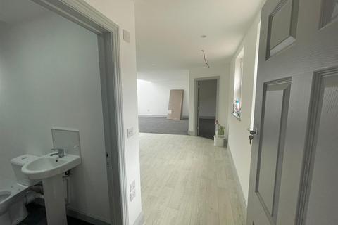 1 bedroom flat to rent, High Street, Slough SL1