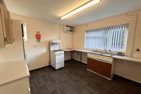 2 bedroom house for sale, 200 Newhouse Road, Stoke-On-Trent