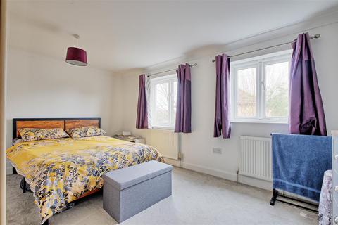 1 Saberton Close, Waterbeach, Cambridge, CB25 9QW
