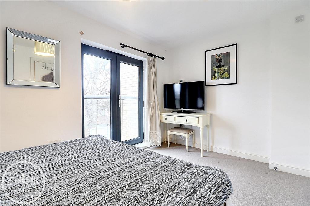 Principal bedroom