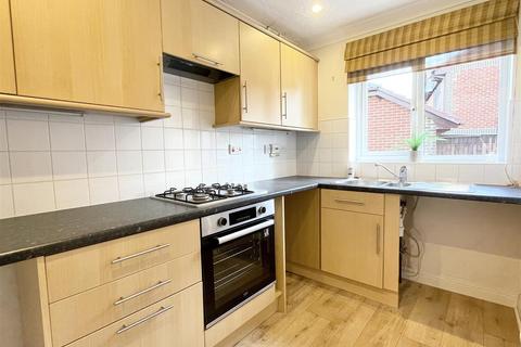 31 Fosters Spring, Lytchett Matravers, Poole, BH16 6NE