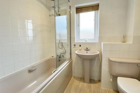 31 Fosters Spring, Lytchett Matravers, Poole, BH16 6NE