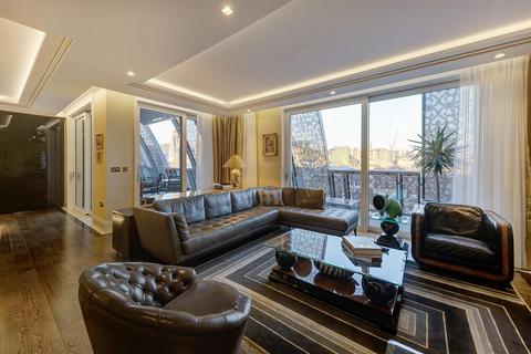 undefined, 190 Strand, London