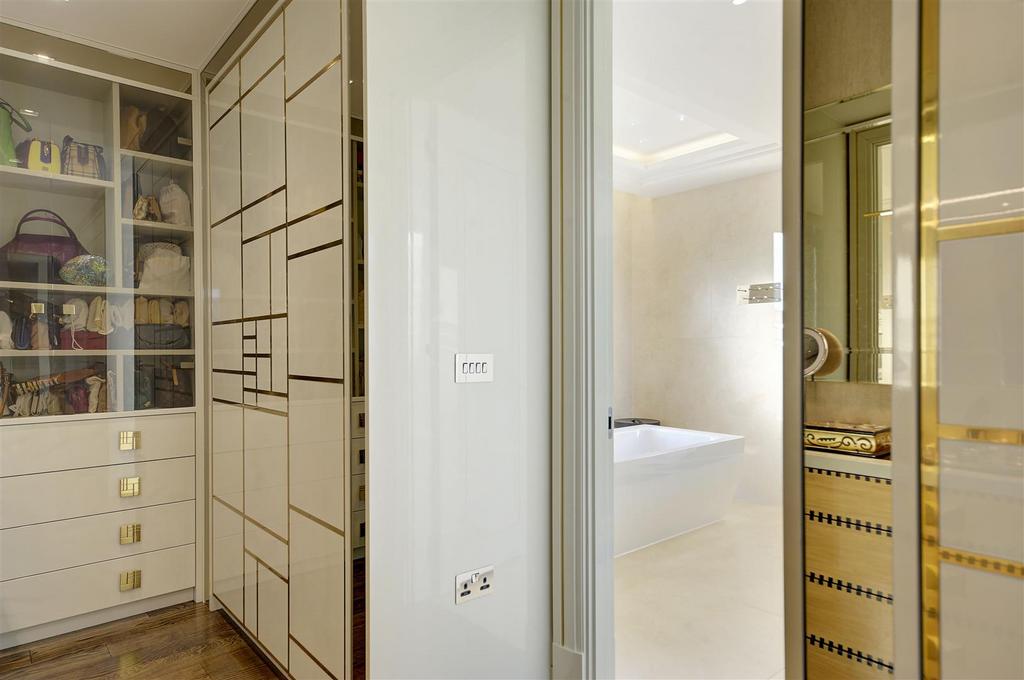 Principle Dressing Room