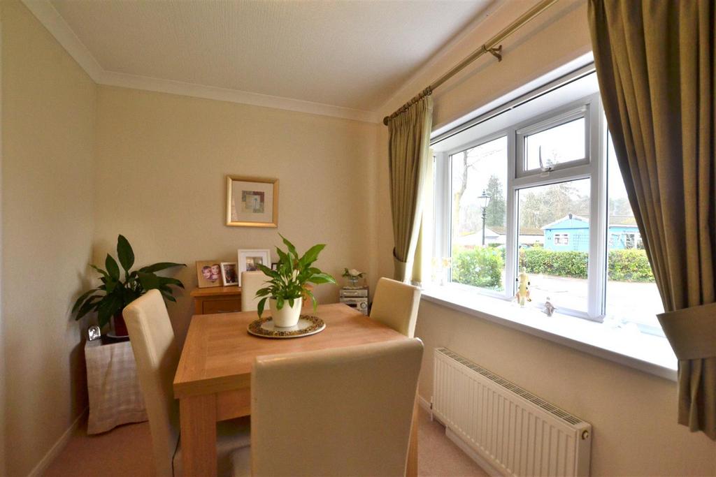 Dining Room.JPG