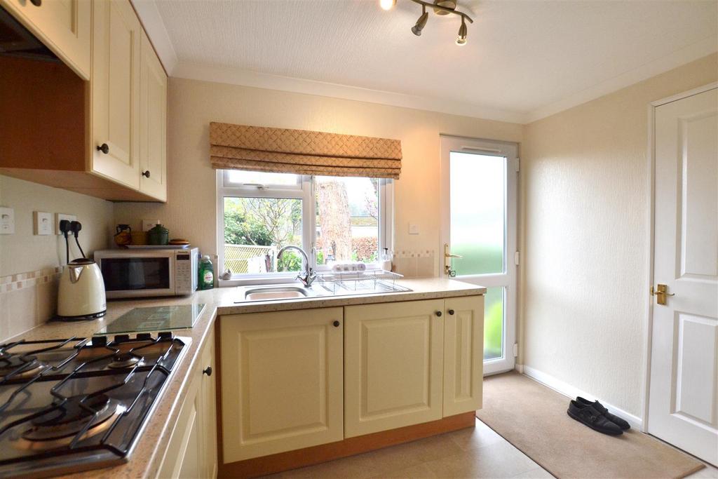Kitchen 12.JPG