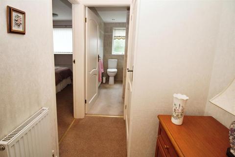 1 bedroom ground floor flat for sale, Eccles Court, Bradford BD2