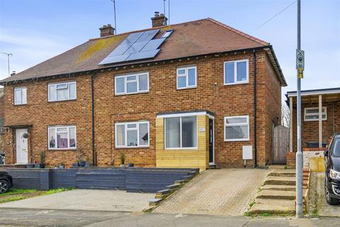 4 bedroom semi-detached house for sale, Almond Road, Kettering NN16