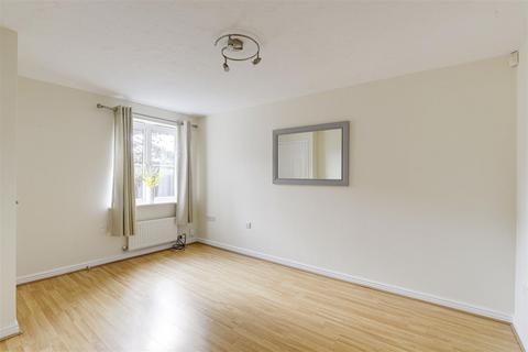 36 Emperor Close, Nottingham, NG5 1QR