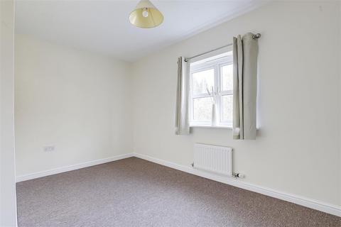 36 Emperor Close, Nottingham, NG5 1QR