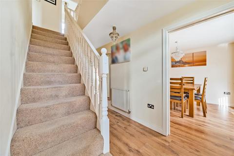 5 bedroom detached house for sale, Bramley Close, Wellington