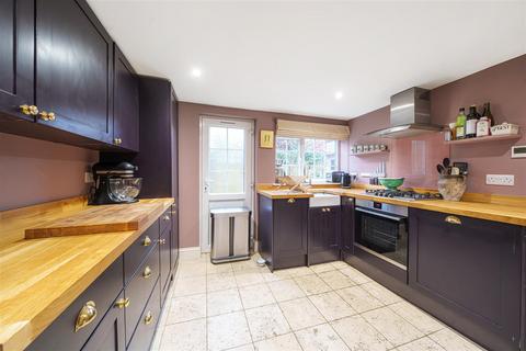 3 bedroom house for sale, Weysprings, Haslemere