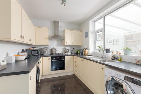 2 Laverdene Close, Sheffield, S17 4HG