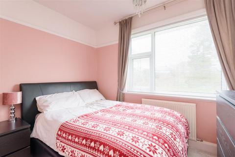 2 Laverdene Close, Sheffield, S17 4HG
