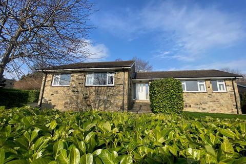 4 bedroom detached bungalow to rent, The Ghyll, Fixby, Huddersfield