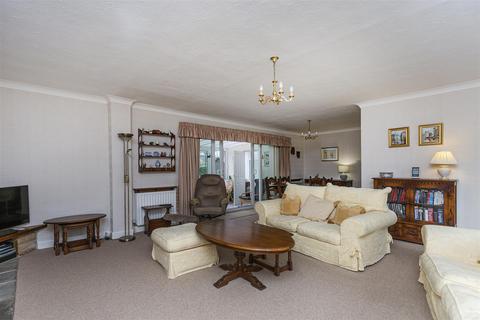 3 bedroom detached bungalow for sale, Fixby Park Drive, Fixby