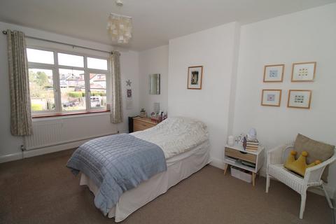 41 The Grove, West Wickham, BR4 9JT
