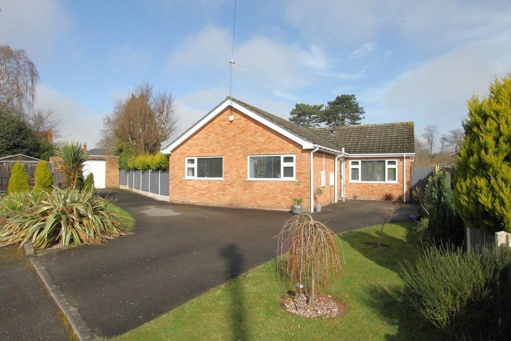 Teme Road, Norton, Stourbridge, DY8 3 bed bungalow for sale £525,000