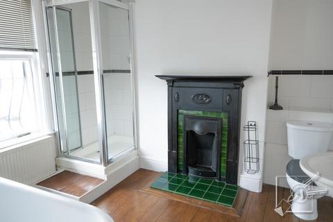 2 bedroom house for sale, Zion Place, Gravesend