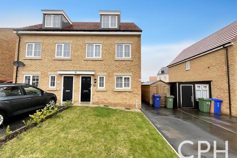 3 bedroom semi-detached house for sale, Shield Way, Scarborough