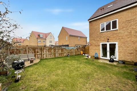 3 bedroom semi-detached house for sale, Shield Way, Scarborough