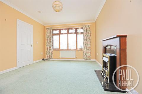 3 bedroom semi-detached bungalow for sale, Fern Avenue, Oulton Broad, NR32