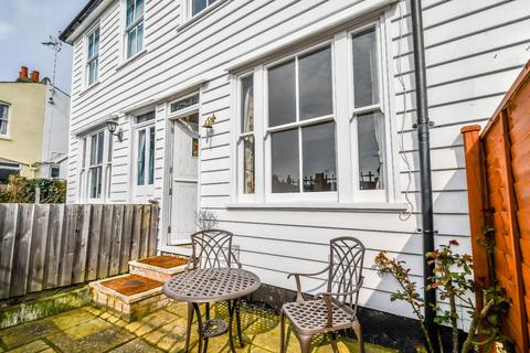 2 bedroom house for sale, Church Hill, Leigh-On-Sea SS9