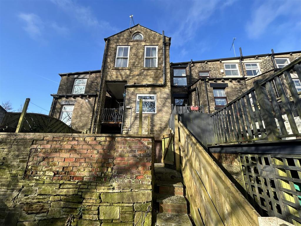 Church Street East, Waterhead, Oldham 3 bed terraced house for sale £