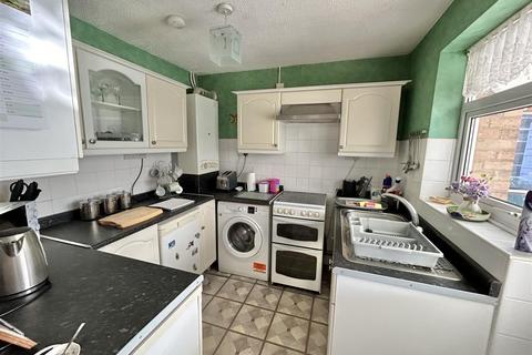 2 bedroom semi-detached bungalow for sale, The Lawns, Gloucester GL4