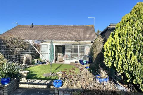 2 bedroom semi-detached bungalow for sale, The Lawns, Gloucester GL4
