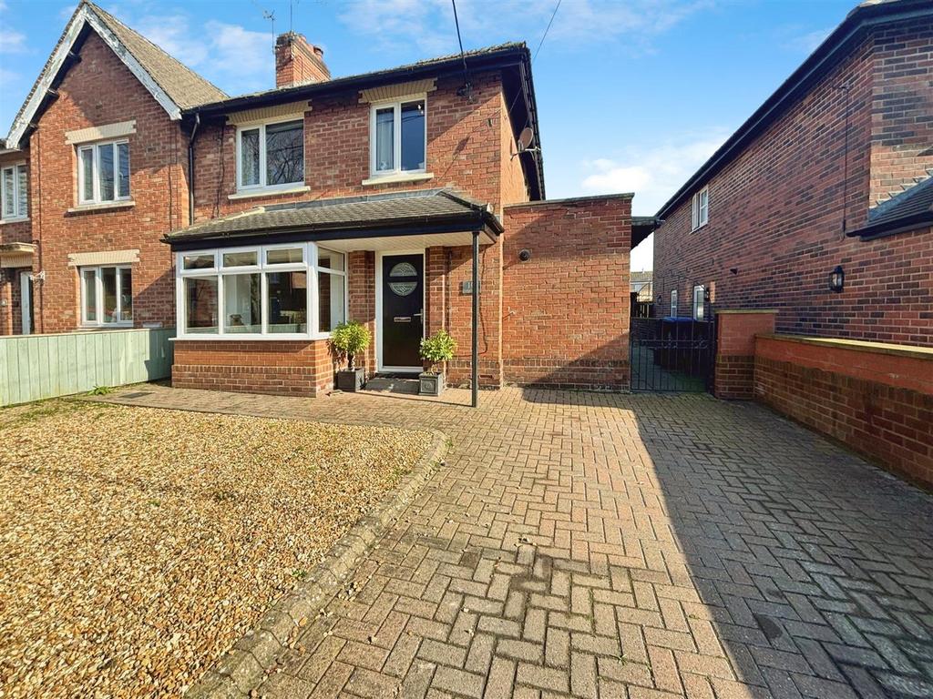 Lydgate Lane, Wolsingham, Weardale 3 bed semidetached house for sale £285,000