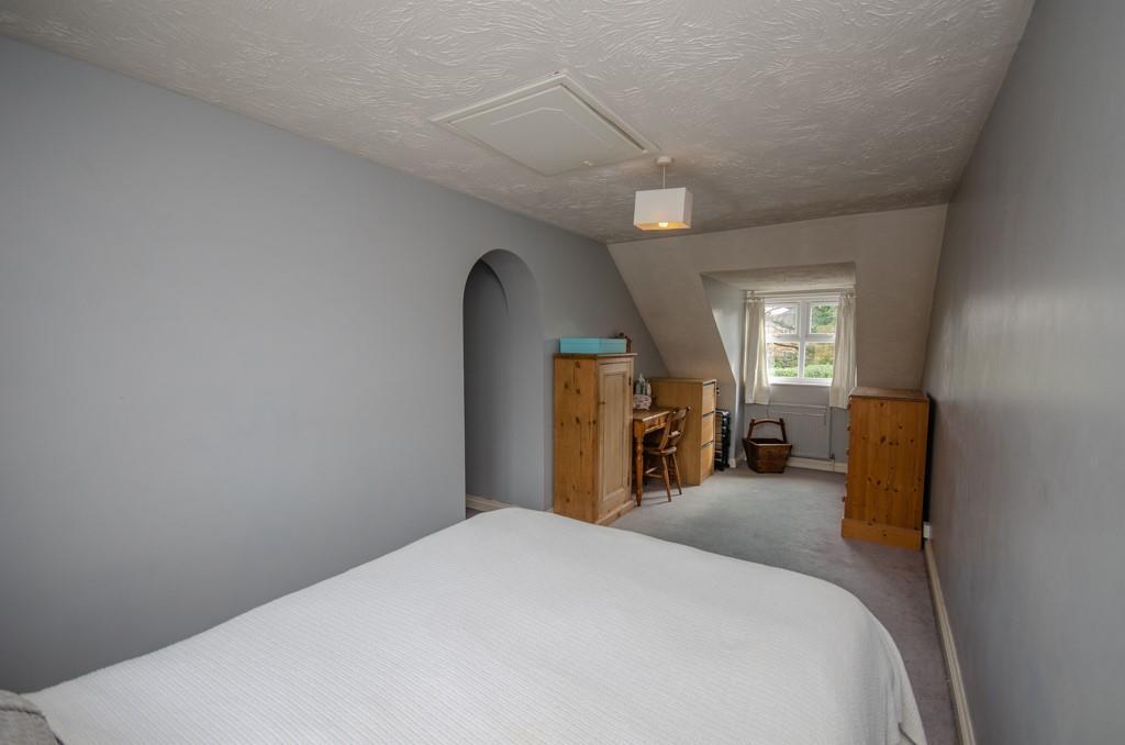 Bedroom two pic 2.jpg