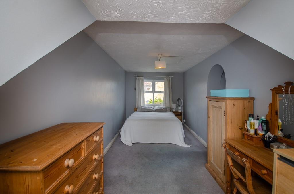 Bedroom two pic 3.jpg